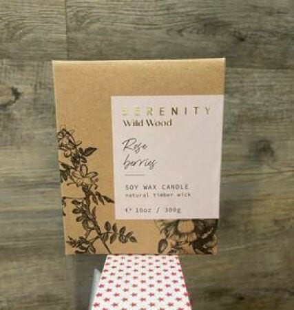 Rose Berries Wood Candle